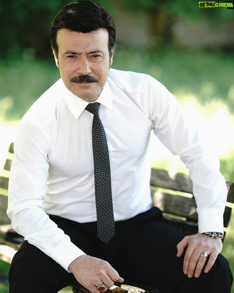 Ömer Gecü - 7.1K Likes - "Pişmanlıklarla örülen duvarlar, keşkelerle aşılamaz..."
İyi tatiller dostlar...
#emanetkanal7 @emanetkanal7 #ömergecü