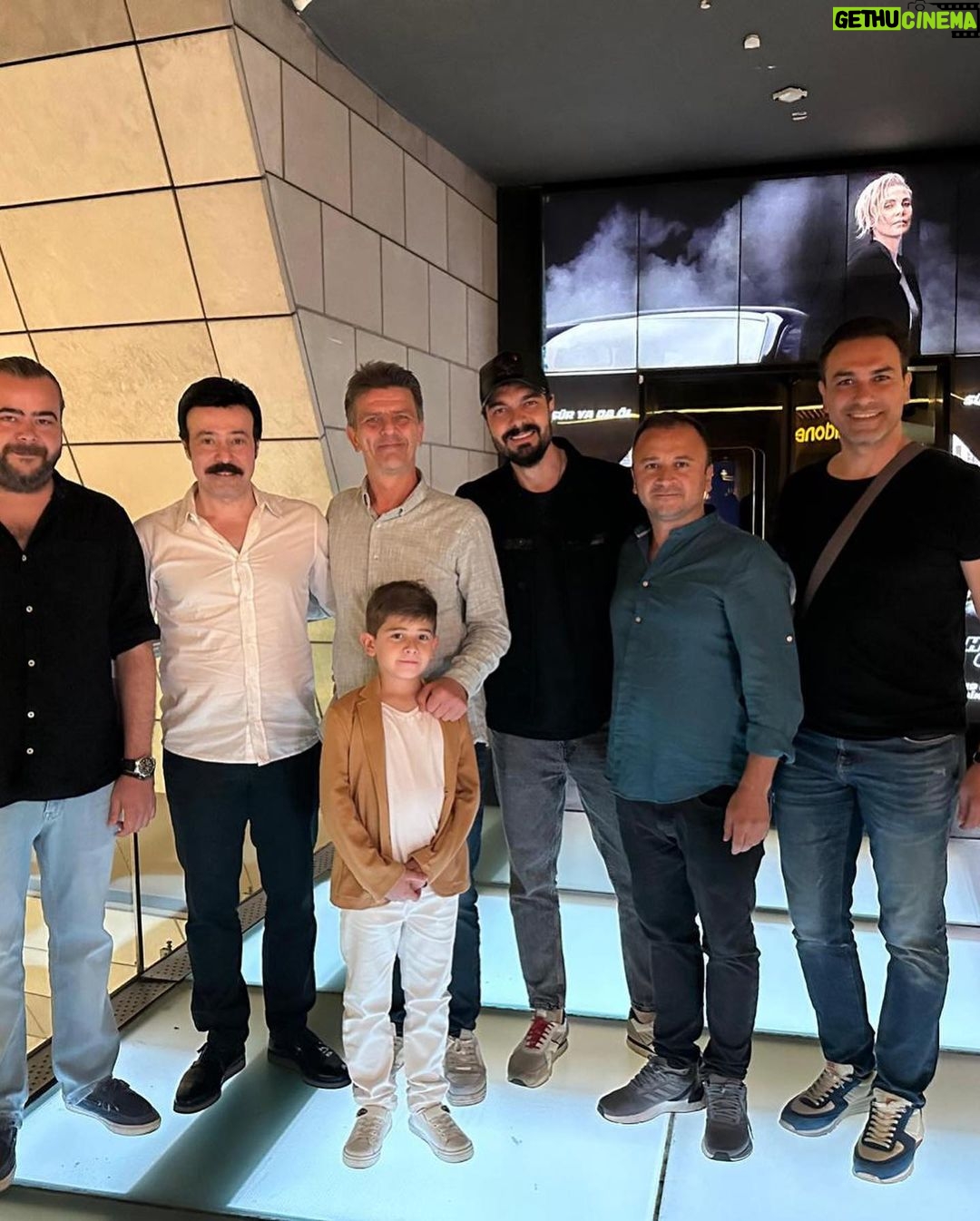 Ömer Gecü - 2.9K Likes - Galadan 🤗 #haile #birailehikayesi #korkufilmi #aytaçmedya #gala #film #beyazperde #küçükoyuncu #cocukoyuncu #instalike #instagood #like #halilibrahimceyhan