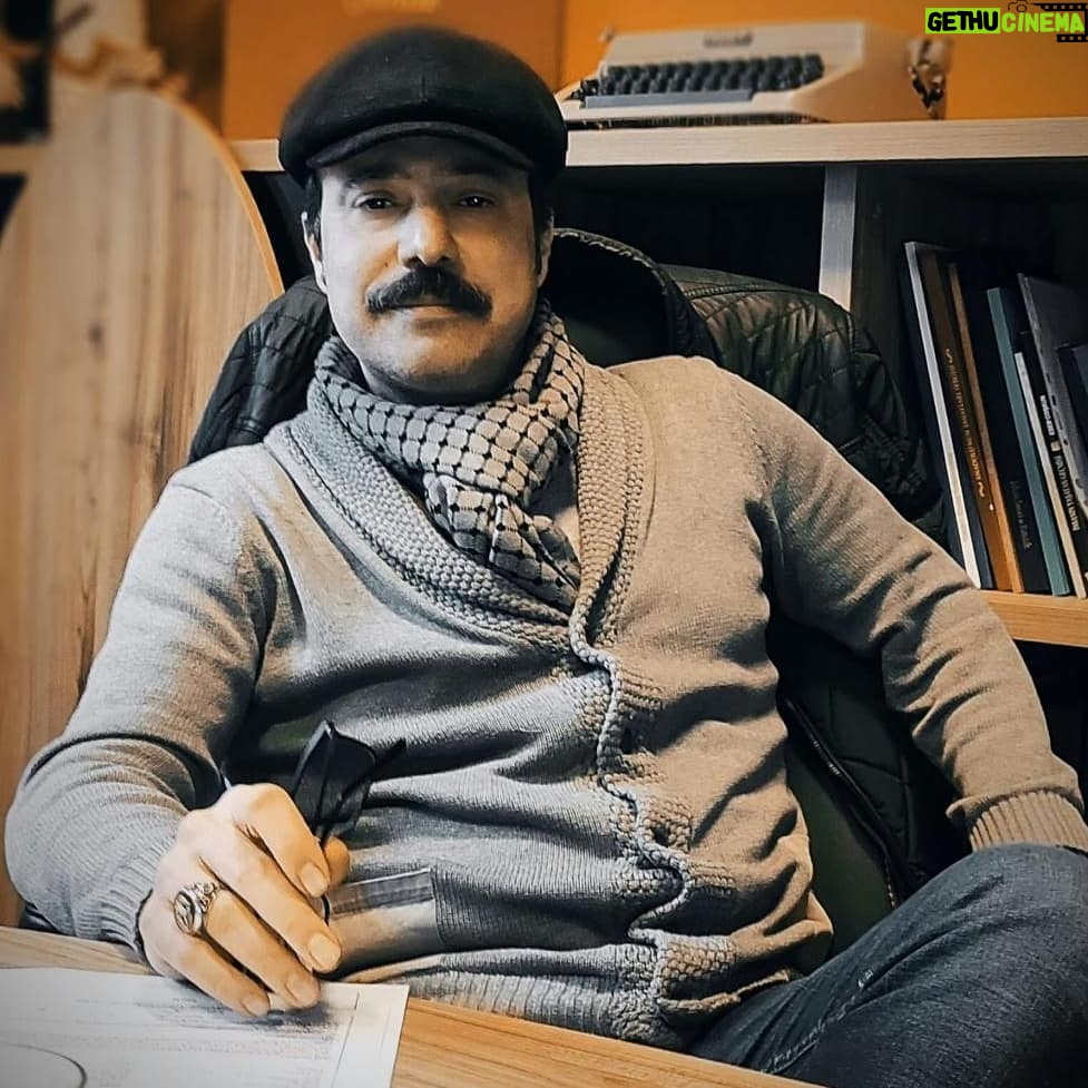Ömer Gecü - 4.8K Likes - Bazı bazı oluyor işte... @cagataysty 📷 @algiguzelsanatlar @tiyatroalgi #ömergecü