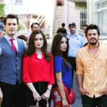 Özgün Karaman Instagram – Evdeyseniz bayramda el öpmeye geliyoruz! 
20.00 • TRT 1