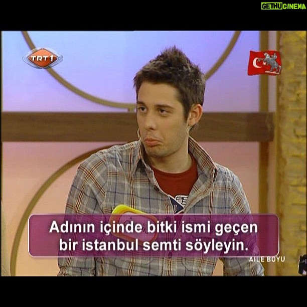 Özgün Karaman Instagram - Cehalet çirkinliktir. Okuyun. Okutun. :)