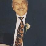 Özgür Ozan Instagram - “Babası ölünce büyürmüş insan” #Babam🌹Bugün bir hafta…