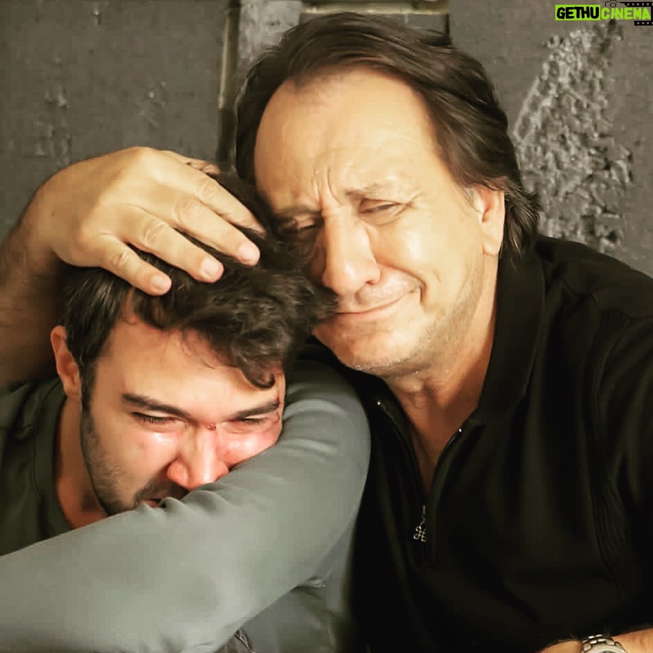 Özgür Ozan Instagram - “EVLAT”@arkasokaklarofficial @dmedia @kanald #dizi 😢