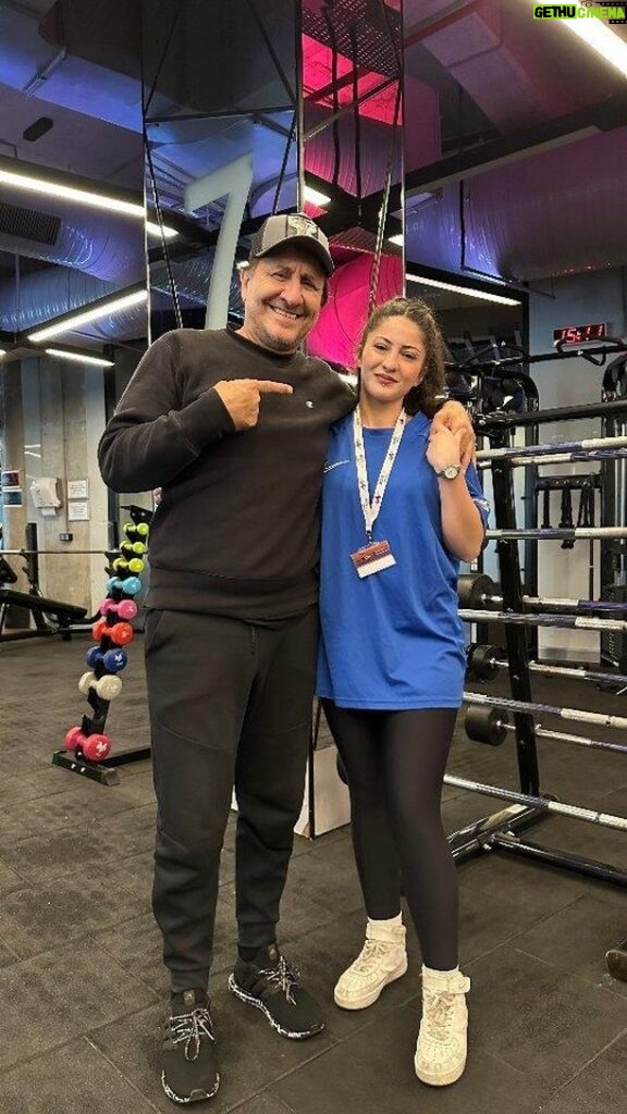 Özgür Ozan Instagram - Amca yeğen antrenmanı 💯💪 #fitnessmotivation #fitness #fitnessaddict #ankara Ankara, Turkey