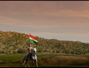 Özz Nûjen Instagram - Roja ala Kurdistan li 60 milyon kurd pîroz be! 🙏🏽❤️☀️💚🙌🏽 Congratulations to 60 million Kurds on the Kurdistan flag day! 
#alakurdistan #alarengîn #alakurdistanê #alakurdan #kurdistanflag #kurdistanflagday #kurdistan #kurdish #flag #17december #17kanûn #kurds #kurd #kurdî #eyreqîb