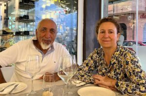 Özz Nûjen Instagram - Mor och far 50 år som gifta idag 🙏🏽❤️❤️🙌🏽 Îro 50 saliya zewaca dayik û bavê min e. 
#guldbröllop #zewacazêr #bröllopsdag #rojazewacê #kurdish #parents #föräldrar #dêûbav #goldenanniversary #wedding #zewac #goldenweddinganniversary #kurds #kurdistan