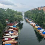 Özz Nûjen Instagram – Stockholm är så vacker denna årstid och ikväll och imorgon tisdag så hör ni mig som programledare i #Karlavagnen på Sveriges Radio. Så vi hörs från kl.21.40 fram till midnatt bägge dagarna 😘🙌🏽❤️ #radio #sr #program #radioprogram #sverige #sweden #stockholm #liveradio