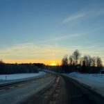 Özz Nûjen Instagram – Mot #Stockholm och hem. Imorgon 7/12 ses vi på @hamburger_bors 🙏🏽☀️🙌🏽 Ber bi Stokholm û mal.
