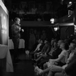 Özz Nûjen Instagram – Superkul #standup kväll igår på @lolcomedyclubab 🙏🏽❤️ nästa vecka ser du mig på följande ställen/städer. 

11 okt #Uppsala på #Katalin 
12 okt #Stockholm på #BondenBar 
13 okt #Ystad på #FritidenHotell
14 okt #Boden på #MSBränna
15 okt #Sthlm samtal och debatt på #Cirkus lilla barscen 

Biljetter får ni googla men de flesta finns på billetto.se 🤷🏻‍♂️😘❤️ puss och kram