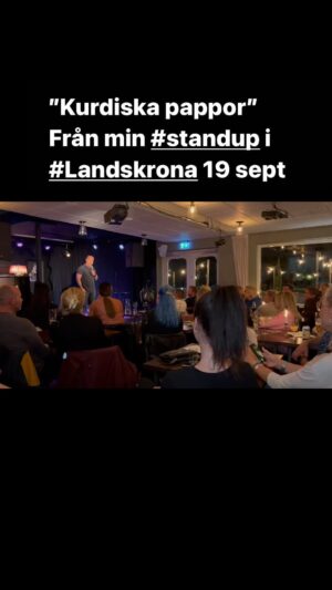 Özz Nûjen Instagram - #Kurdiska #pappor 😅🤷🏻‍♂️ Bavên #kurd 

Från min #standup på @oslipat klubb i #Landskrona 19 sept 2023