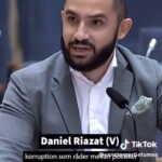 Özz Nûjen Instagram - Fascisten #Jomshof sitter kvar. Det var ändå ganska väntat att vår nya #blåbruna regering inte skulle våga säga ett ord mot den person som med berått mod fortsatte utsätta vårt #Sverige för fara och hot med tanke på utrikespolitiken och stundande @NATO medlemskapet. @liberalernas gjorde ingenting @kristdemokraterna likaså @moderaterna gjorde som vanligt ingenting. Ingen får glömma detta. De gjorde ingenting. Ingenting gjorde de mot fascisten och fascisterna som deras makt vilar på och är beroende av. Detta ingenting är ändå allting. Ja allting. Allting, allt detta ingenting gjorde de för att deras vänner i #marknadsskolan och #välfärdsföretag ska få fortsätta privatisera och plundra vår gemensamma välfärd och framtid… @danielriazat från @vansterpartiet säger exakt som det är i detta klippet. #svpol #ekonomi #välfärd #klass #samhälle #privatiseringar #skolan #vård #vården #ungdomar #utbildning #barn #lärare #skolbarn #framtid