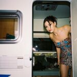 Úrsula Corberó Instagram - BTS #ElCuerpoEnLlamas by the one and only @aralereartesv 🩸