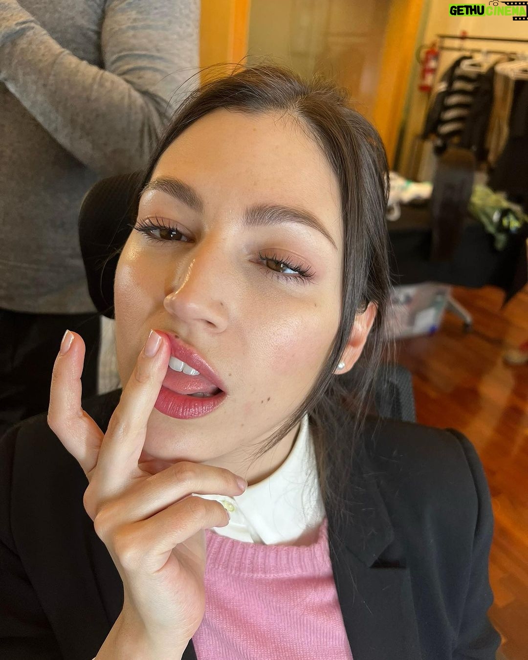 Úrsula Corberó Instagram - EL CUERPO EN LLAMAS ya está en NETFLIX ay ay ay 🐭🩸💍❣️🕊️🌡️🌪️