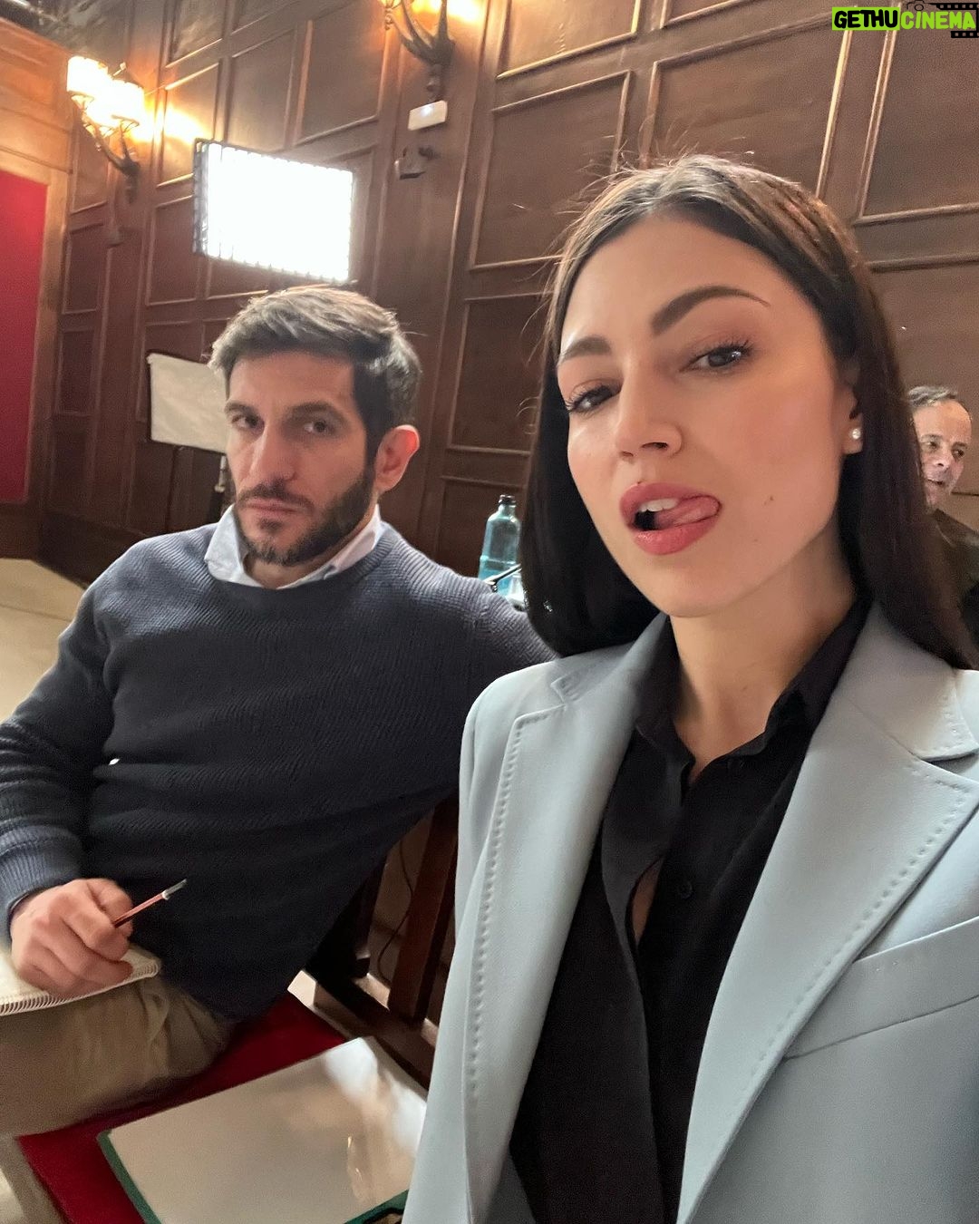Úrsula Corberó Instagram - EL CUERPO EN LLAMAS ya está en NETFLIX ay ay ay 🐭🩸💍❣️🕊️🌡️🌪️