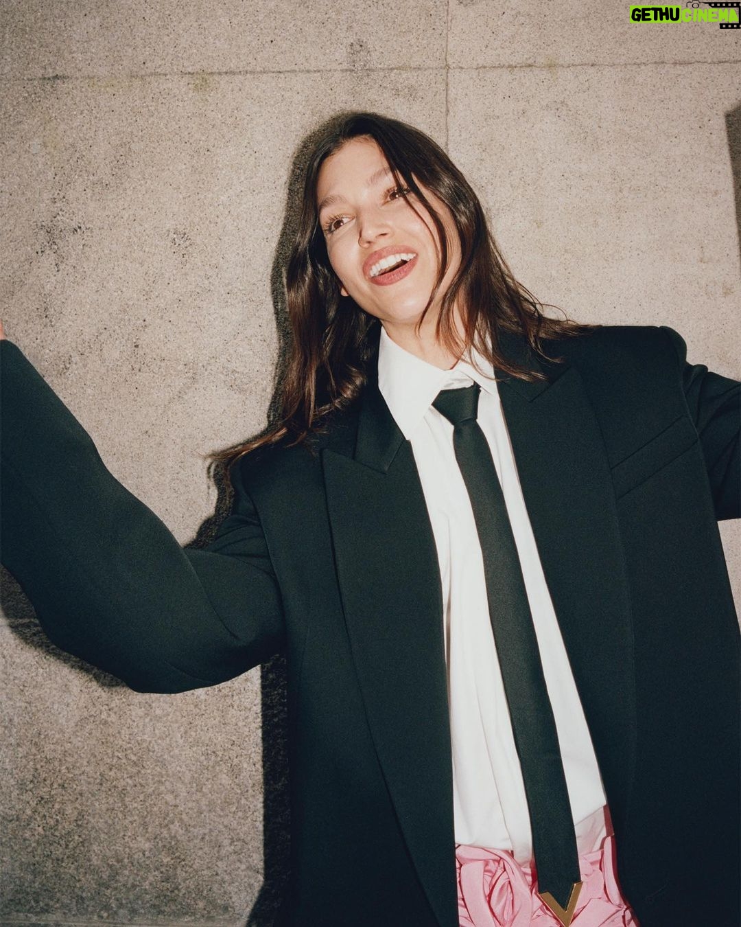 脷rsula Corber贸 Instagram - SEPTEMBER ISSUE @voguespain by @danmartensen 馃