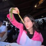 Úrsula Corberó Instagram - Calçots seasonnnnn una boníssimada nena 💖💕🌾🌾🌾💝💓