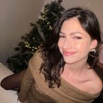 Úrsula Corberó Instagram - Qué rico todo FELIZ NAVIDAD para todossss muchos besitos 🌙🎄✨