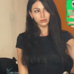 Úrsula Corberó Instagram - Rosa Peral. Que empiece el viaje #ElCuerpoEnLlamas @netflixes