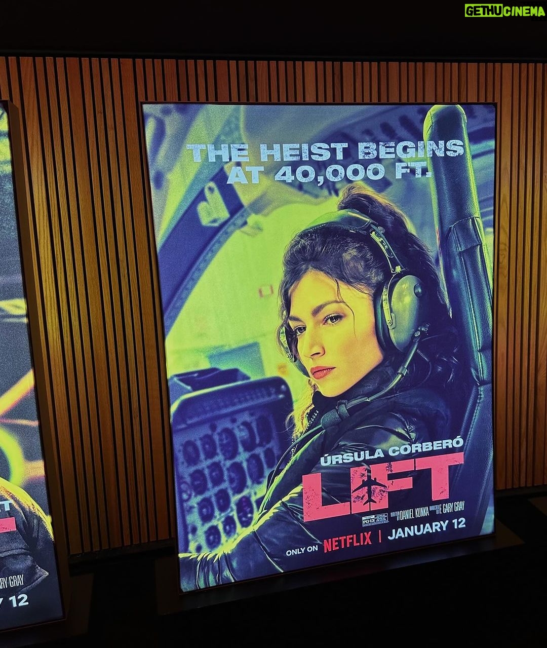 Úrsula Corberó Instagram - LIFT PRESS mañana en Netflixxxxxx 🌶️🧸
