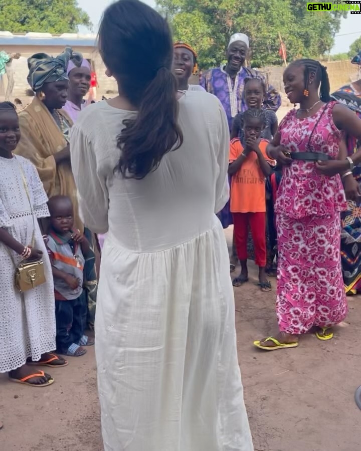 Úrsula Corberó Instagram - Gracias @savethechildren_es por esta experiencia inolvidable #CásateContraElMatrimonioInfantil Link en bio por si queréis saber más o aportar 💘 Senegal