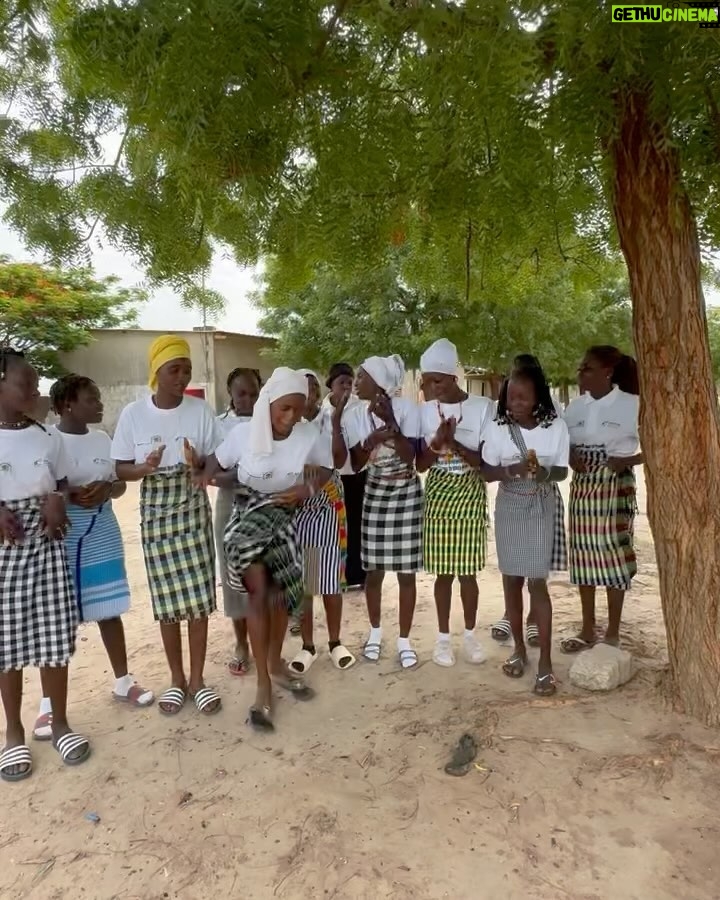 Úrsula Corberó Instagram - Gracias @savethechildren_es por esta experiencia inolvidable #CásateContraElMatrimonioInfantil Link en bio por si queréis saber más o aportar 💘 Senegal