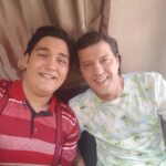 İlker Aksum Instagram – Kardeşimle sette son sahnelerimiz.😆 @yagizcam10line_