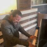 İlker Aksum Instagram - Eh işte 😊 #piano #rodrigo