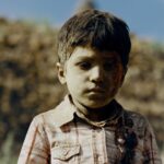İlker Aksum Instagram - “İnsana, içindeki şiddeti göstereyim dedim. Belki savaşlar biter diye. Başaramadım. Olan hep çocuklara oldu Yüzbaşım...” Nefes - Yer Eksi İki Tüm Sinemalarda... @aksumilker #NefesYerEksiİki #Unutma1993 #YerEksiİkiHikayesi #HatırlaVeYaşa #gazeteciufuk