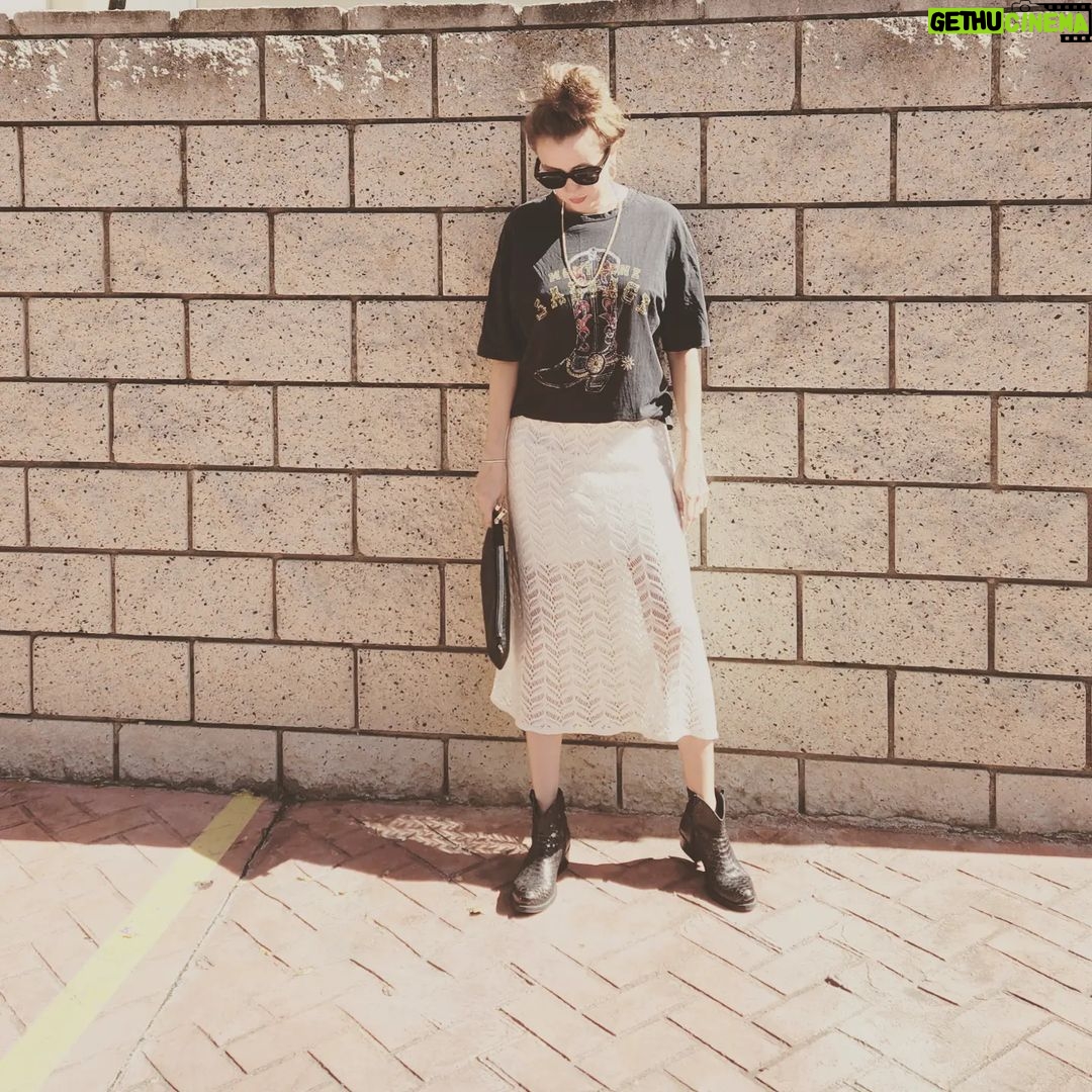 İrem Kahyaoğlu Instagram - Güneş mutsuzluğu ⭐️⚡️