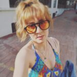 İrem Kahyaoğlu Instagram - Yaz geldi🔪mutlu musunuz?