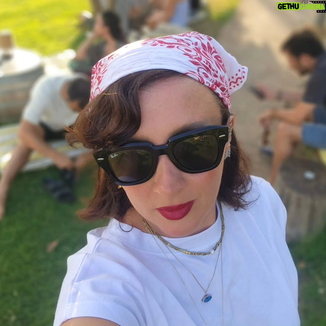 İrem Kahyaoğlu Instagram - Oooo ne diyelim
