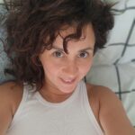 İrem Kahyaoğlu Instagram - Yalandan neşem aşırı sıkıldım istanbulda #nofilter #offfffffpofffff