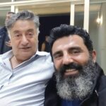 Şahverdi Ali Eren Instagram - İlk okul öğretmenim Şeref Arslan... Her bir yeteneğimi daha filizlenmeden farkedip beni o yöne sevkeden gerçek klavuz... Emeğin asla ödenemezzz sevgili öğretmenim... Ellerinden öperim...