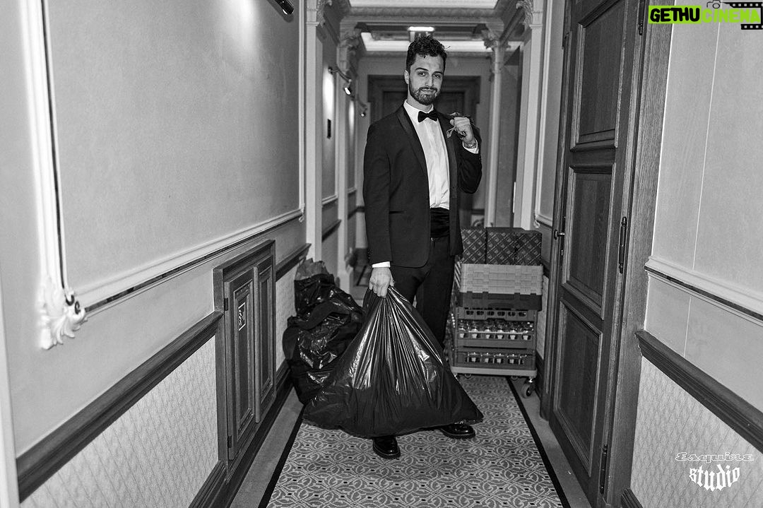 Šimon Bilina Instagram - ⭐️ @simon.bilina @2mediacz Foto @benediktrenc #stopka_cz #dedon_official #bmwcz #grandhotelpupp #nespresso.cz #istyle.cz #phillipmorriscz #kombe.cz #johnniewalker #hisenseczsk #lorealpro_education_czsk #mattoni_czsk #visa #blazek.cz #pilsner.urquell #philipppleinpragueofficial #pinko_prague #ef_prague #bangolufsencz #eye_eyeoptic #pkn.orlen #EsquireCzech #Kviff #Kviff57 #EsquireStudio #ManAtHisBest #EsquireMagazine Grandhotel Pupp