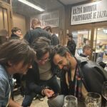 Šimon Bilina Instagram - Neotřesitelná svoboda srdce… Děkuju milovaný živote za tu pestrost, kterou ještě nestíhám plně vstřebávat. Polepším se🪶🙏❤️… 1/z křestu výjimečné knihy od @kristyna_janackova_official 🪼🪻🌸 2/ Paul Newman a drahá @marta_gerlikova s Inuškou❤️ 3/ “Každá minuta pohromadě je zázrak.” s @vukcelebic a @miromraz 4/ Přátelství přes více životů.. Slovenský král, opat a cestovatel mezi světy živého a neživého.. @richardautner .. Bludár co našel Seba😌❤️ 5/ Mám fotku s perským králem. @saremihojjat 6/ Viliam Poltikovič a @sofiefilippi …netřeba slov🐬 po představení Satori🤍 #primazoo #kamaradi #laska #laskanenisprosteslovo Česká republika