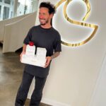 Cédric Grolet Instagram - RETOUR EN ENFANCE les 11 et 12 juin 2022 à Yssingeaux en Auvergne là où j’ai grandi! Je rejoins les équipes de mon maître d’apprentissage @patisserie.liotier 20 ans après pour lui rendre hommage avant son départ en retraite. Vous allez y retrouver mes desserts juste le temps du week-end dans sa boutique! Je serai présent avec mes équipes pour vous rencontrer! #popup 🫶🏻