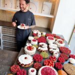 Cédric Grolet Instagram - J’ai eu l’obligation de tout goûter pour vous! Pas facile! #cedricgrolet 🥄 Cédric Grolet Opéra