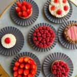Cédric Grolet Instagram - Testing du printemps! J’ai fait une nouvelle collection « healthy » les fruits rouges alliés aux céréales bio torréfiées ! Ça apporte encore plus de croustillant et de goût! Vivement la bonne maturité des fruits rouges! #cedricgrolet ☀️ Cédric Grolet Opéra