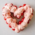 Cédric Grolet Instagram - Coeur en pétales exclusivement au Meurice! Pour que ça soit plus facile disponible ici https://cedric-grolet.com/ ❤️ #saintvalentin Le Meurice