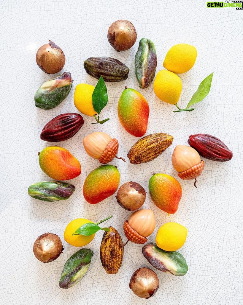 Cédric Grolet Instagram - Je vais réussir à vous faire manger 5 fruits par jour! #lemeurice #cedricgrolet 💟 Le Meurice Cedric Grolet 6 rue De Castiglione