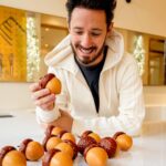 Cédric Grolet Instagram - Ma gourmandise préférée du moment! Qui a déjà goûté ce caramel avec beaucoup de praliné noisette ? 🥵 Cedric Grolet