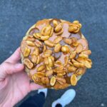 Cédric Grolet Instagram - Mon dej’ après le sport! Cookie cacahuètes où flan Vanille? #lemeurice 🥵 Cedric Grolet