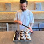 Cédric Grolet Instagram - Éclair ou religieuse❔ #cedricgrolet
