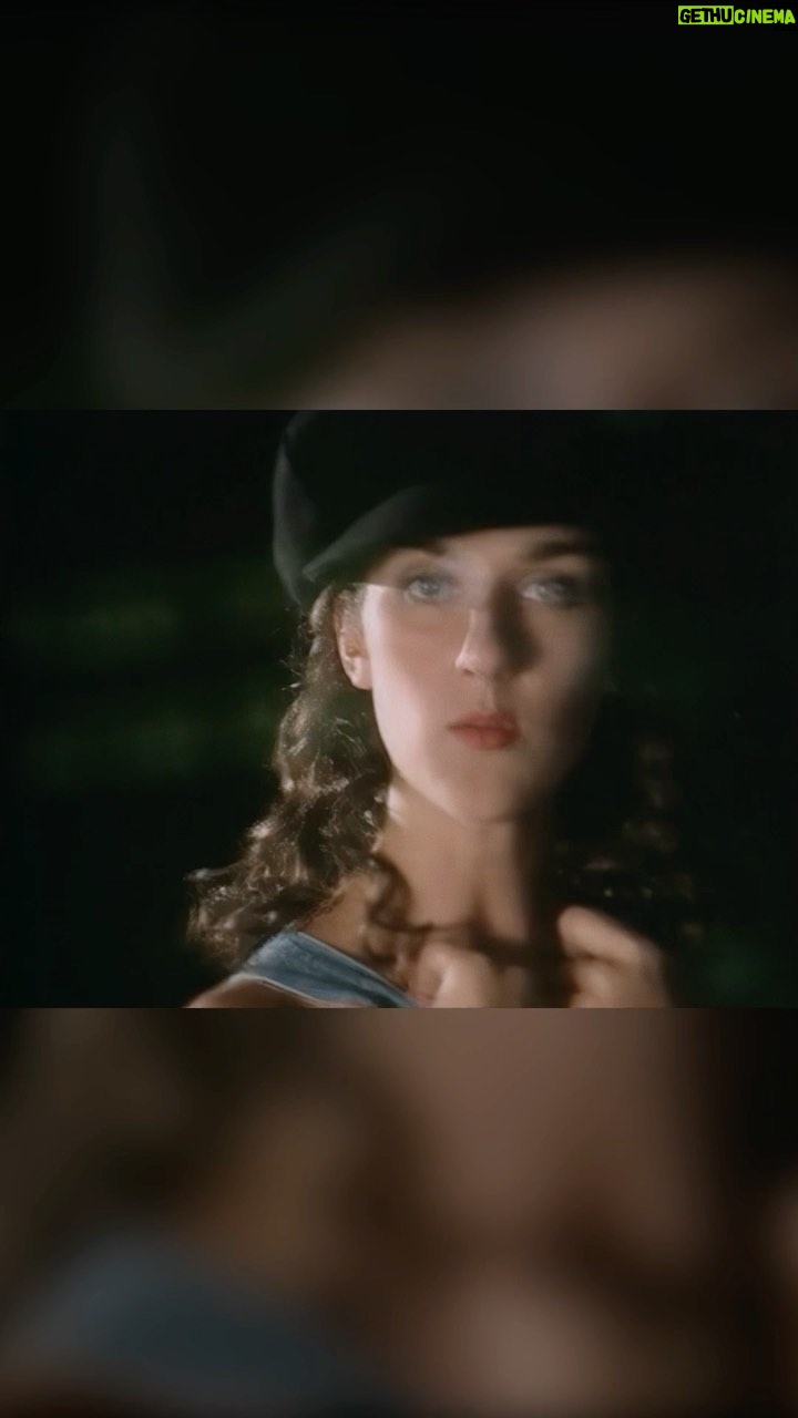 Céline Dion Instagram - Il y a exactement 30 ans aujourd’hui, Céline Dion lançait l’album Dion Chante Plamondon (d’abord connu sous le titre « Des mots qui sonnent » en Europe). Pour l’occasion, voici (enfin !) la vidéo officielle de « Je danse dans ma tête » disponible en HD sur la chaîne YouTube de Céline ! Bon visionnement ! (Lien en bio, sur le deuxième écran) Joyeux anniversaire, Dion Chante Plamondon ! -Team Céline 30 years ago today, Céline Dion released the album Dion Chante Plamondon (known as “Des mots qui sonnent” in Europe). To mark this occasion, here’s the official music video for the single “Je danse dans ma tête”, now available in HD on Celine’s YouTube channel (link in bio, second slide)! Enjoy! Happy birthday, Dion Chante Plamondon! -Team Celine #40yearsofCelineDion