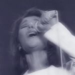 Céline Dion Instagram - ¡Un flash del pasado! Disfruta Sola Otra Vez, la versión en español de All By Myself, ahora disponible en el canal de YouTube de Celine en HD. ¡Qué pasen un buen día! -Team Celine A blast from the past! Enjoy Sola Otra Vez, the Spanish version of All By Myself, now available on Celine’s YouTube channel in HD. Have a great day everyone! -  Team Celine   Un flash du passé ! Regardez la vidéo officielle de Sola Otra Vez, la version espagnole de « All By Myself », maintenant disponible en HD sur la chaîne YouTube de Céline. Bonne journée à tous ! -Team Celine #Cincodemayo #SolaOtraVez #FIY25 Link in bio / Lien dans la bio