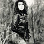 Céline Dion Instagram - We love the 90’s ! The hit single Where Does My Heart Beat Now was released on Oct. 1st 1990 and became a pivotal song in Celine’s career. Do you remember when you first heard the song ? - Team Celine    On adore les années 90 ! Le succès Where Does My Heart Beat Now a été lancé le 1er octobre 1990 et est devenu une chanson importante dans le parcours de Céline. Vous souvenez-vous quand vous avez entendu la chanson la première fois ? - Team Céline  Link in bio / Lien dans la bio 📸 Dimo Safari #FlashbackFriday #90s #fashion