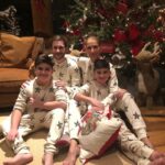 Céline Dion Instagram - May this holiday season bring all of you the gifts of love, peace, good health, and the  promise of brighter days in the New Year ahead! 🎄✨ ❤️ - Celine xx… Que cette saison des Fêtes vous apporte amour, paix et santé, et la promesse de meilleurs jours pour cette nouvelle année à venir ! 🎄✨ ❤️ - Céline xx...