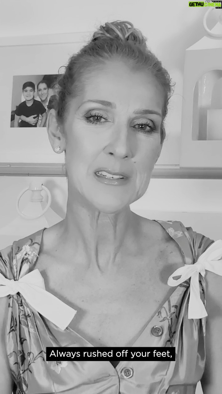 Céline Dion Instagram - On #InternationalNursesDay, I want to extend my profound gratitude to all of the men and women who keep us safe and healthy, especially during these difficult times. Thank you for your service, your kindness, and courage. - Céline xx... . En cette #journéeinternationaledesinfirmières je tiens à exprimer ma profonde gratitude à toutes les femmes et tous les hommes qui nous gardent en sécurité et en santé, particulièrement dans ces temps difficiles. Merci pour votre dévouement, votre gentillesse et votre courage. - Céline xx...