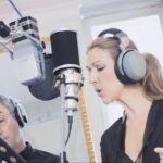 Céline Dion Instagram – Entre Las Vegas et Paris, entre 4 auteurs-compositeurs et une interprète, voyez maintenant les dessous de l’enregistrement de l’album 1 fille & 4 types, qui célèbre son 20e anniversaire cette année !
-Team Céline
Lien dans la bio pour voir la vidéo.

Between Las Vegas and Paris, between 4 songwriters and 1 singer: you can now see the making of the french album 1 fille & 4 types, celebrating its 20th anniversary this year!
-Team Celine
Link in bio for full video.