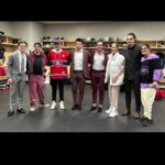 Céline Dion Instagram – My boys and I had such a fun time visiting with the Montreal Canadiens after their hockey game with Vegas Golden Knights in Las Vegas Monday night.  They played so well, what a game!! Thank you for meeting us after the game, guys!  That was memorable for all of us. Have a great season! – Celine xx…

Mes fils et moi avons eu beaucoup de plaisir à rencontrer les Canadiens de Montréal après leur match de hockey contre les Golden Knights de Las Vegas lundi soir.  Ils ont si bien joué, quel match !!! Merci de nous avoir rencontrés après le match, les gars !  C’était mémorable pour nous tous. Bonne saison à tous ! – Céline xx…

@canadiensmtl @vegasgoldenknights @arberxhekaj_ @colecaufield @nsuzuki_37 @alexnewhook_
